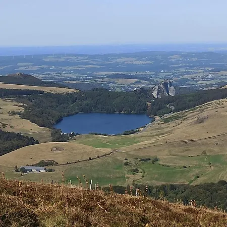 Lejlighed T2 Dans Calme - Proche Des Thermes Et Du Centre *