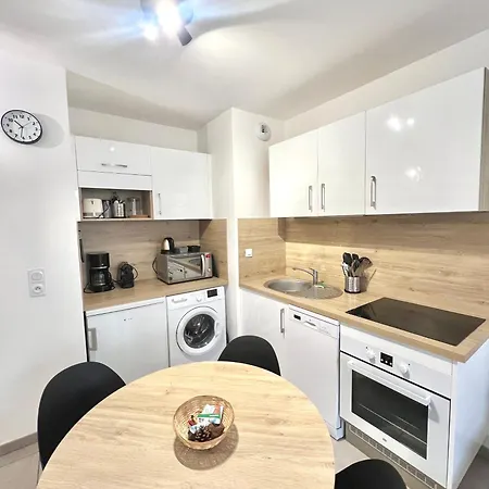 T2 Dans Calme - Proche Des Thermes Et Du Centre Lejlighed *