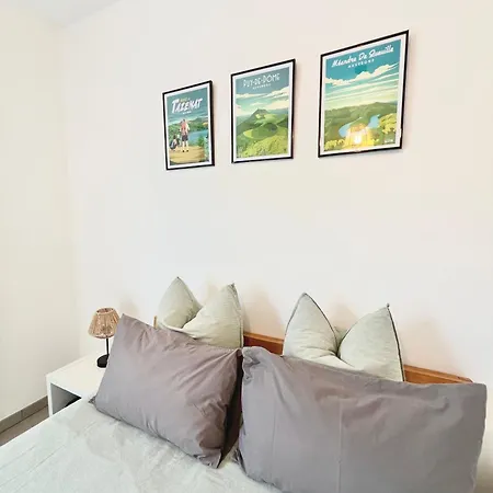 Apartment T2 Dans Calme - Proche Des Thermes Et Du Centre *